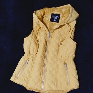Non Stop Yellow quilted vest with hoodie.